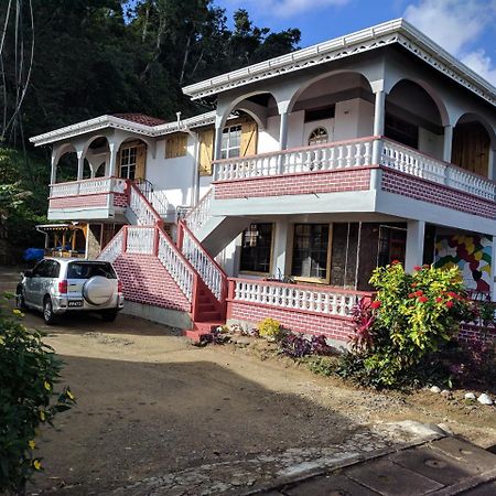 Mainroad Suite Calibishie Buitenkant foto