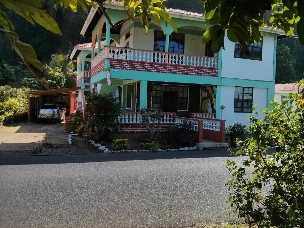 Mainroad Suite Calibishie Buitenkant foto
