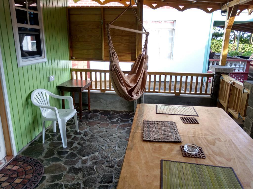 Mainroad Suite Calibishie Buitenkant foto